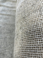 Tissu naturel 100 % laine.