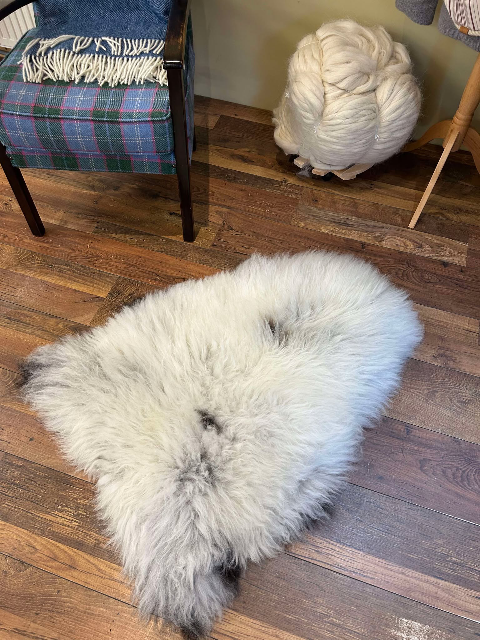 Glencroft Soft White Grey British Sheepskin Rug